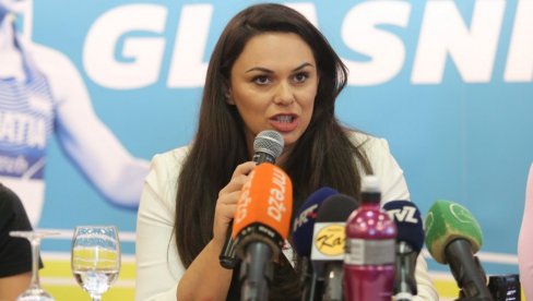 НОВАК ЂОКОВИЋ ИМА РАТНЕ ТРАУМЕ: Скандалозна објава прослављене хрватске атлетичарке НОВАК ЂОКОВИЋ ИМА РАТНЕ ТРАУМЕ: Скандалозна објава прослављене хрватске атлетичарке