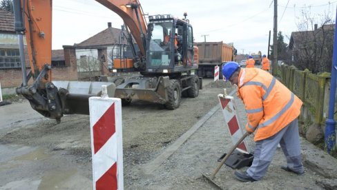 DOBRE VESTI ZA SVILAJNAC: Vesić - Za godinu dana biće izgrađeno 70 kilometara kanalizacione mreže