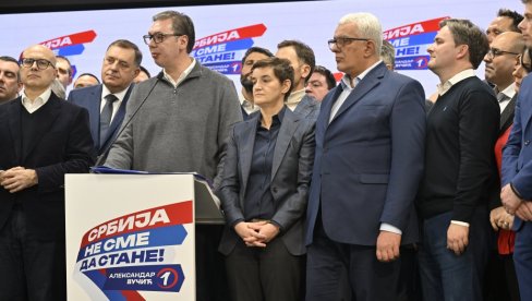 NAROD JE SVIMA PORUČIO SVE ŠTO IMA Vučić na pitanje Novosti - Mi ćemo da vodimo politiku stabilnosti