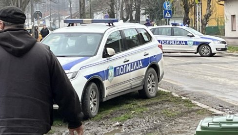 ФАЛСИФИКОВАЛИ НОВЧАНИЦЕ ОД 100 АМЕРИЧКИХ ДОЛАРА: Зрењанинска полиција ухапсила двојац из Жабља