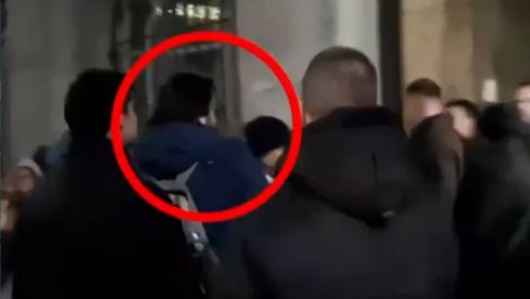 NOVI SNIMAK NAPADA NA KOVAČEVIĆA: Kako plaćenik Dojče velea pravi haos ispred zgrade RIK-a (VIDEO)