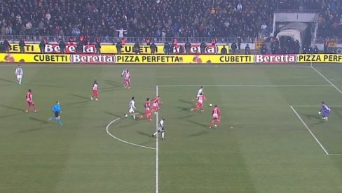 PARTIZAN JE OVAKO RASPAMETIO GROBARE: Novi gol u mreži Zvezde u 171. večitom derbiju (VIDEO)
