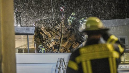 SERIJA OLUJA RAZARA KONTINENT: Ima mrtvih, poplave, vetar koji nosi delove kuća, sneg, rekordno niske temperature (VIDEO)