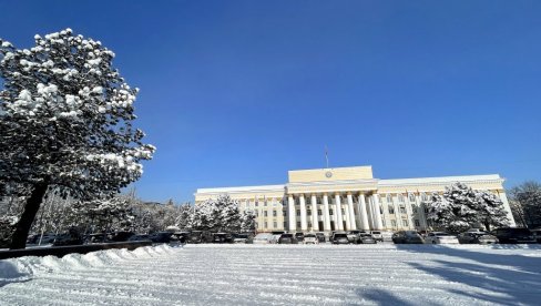 ПОТЕЗ КОЈИ ЈЕ ИЗАЗВАО БУРУ НА МРЕЖАМА: Ова земља је променила заставу, народ негодовао (ФОТО)