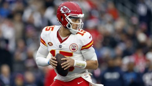 STRAŠAN UDARAC ZA NFL! Povredio se najbolji igrač današnjice, čeka ga duga pauza