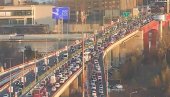 ZA VIKEND VEĆE GUŽVE NA PUTEVIMA U SRBIJI Oglasio se AMSS - na ovim delovima se izvode radovi, obratite pažnju
