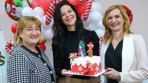 TIJANA, DANA I MARIJA - DRUGO IME ZA DOBROTU: Volonterke iz neformalne grupe Naše malo nekome je sve brinu o Subotičanima TIJANA, DANA I MARIJA - DRUGO IME ZA DOBROTU: Volonterke iz neformalne grupe Naše malo nekome je sve brinu o Subotičanima