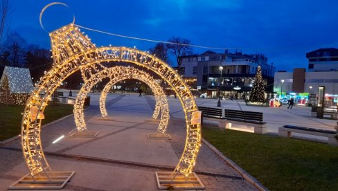 PRIJAVA ZA PAKETIĆE U LESKOVCU: Pokloni za decu do 10 godina starosti