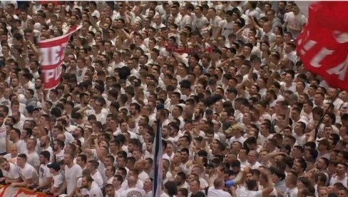 CRVENO-BELA BURA: Košarkaš Crvene zvezde uhvaćen u noćnom provodu kako - puši (FOTO)