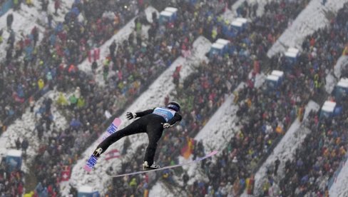 ZA ISTORIJU SPORTA: Osvojio Novogodišnju turneju bez ijedne pobede na četiri skakaonice!