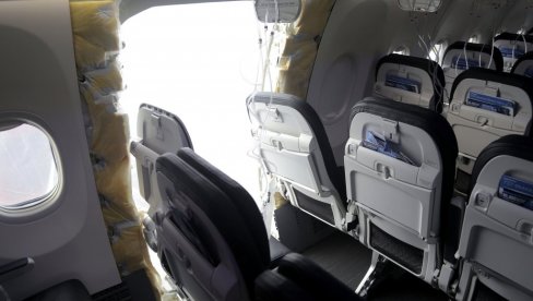SA PISTE AERODROMA U HONGKONGU SLETEO AVION: Poginula dva zemaljska radnika SA PISTE AERODROMA U HONGKONGU SLETEO AVION: Poginula dva zemaljska radnika