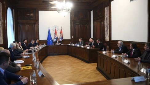 НАДАМ СЕ НАЈВЕЋОЈ ЖЕТВИ МЕДАЉА У ИСТОРИЈИ: Вучић разговарао са делегацијом Олимпијског комитета Србије (ФОТО) НАДАМ СЕ НАЈВЕЋОЈ ЖЕТВИ МЕДАЉА У ИСТОРИЈИ: Вучић разговарао са делегацијом Олимпијског комитета Србије (ФОТО)