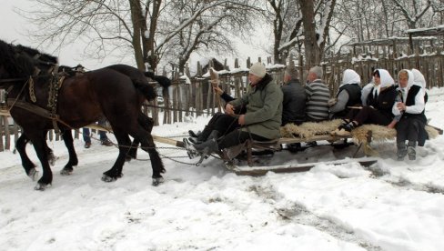 JADAR ČUVA PRELA I POSELA: Borba ljudi u lozničkom kraju da od zaborava spasu običaje i tradiciju