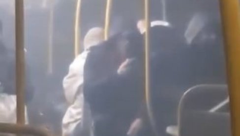 GORI AUTOBUS NA LINIJI 511: Drama na Obrenovačkom putu, hrabri vozač odmah reagovao (VIDEO)