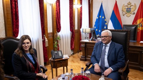 UPRKOS PRITISCIMA EU IZBOR VDT U MAGLI: Podrška DNP Markoviću neizvesna UPRKOS PRITISCIMA EU IZBOR VDT U MAGLI: Podrška DNP Markoviću neizvesna