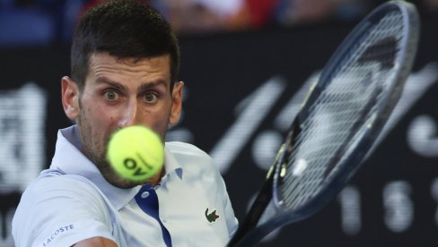 FEDERERA OPET BOLI GLAVA: Ako osvoji Indijan Vels, Nole obara tri rekorda slavnog Švajcarca