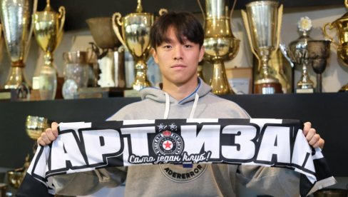 КОРЕЈАЦ ПРЕДСТАВЉЕН У ХУМСКОЈ: Партизан довео страшно појачање КОРЕЈАЦ ПРЕДСТАВЉЕН У ХУМСКОЈ: Партизан довео страшно појачање