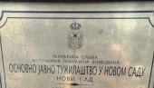 POLICAJCA UDARIO NOGOM U GRUDI: Posle sinoćnih nereda u Novom Sadu zadržan V.A. osumnjičen za napad na službeno lice