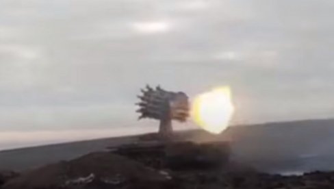 RUSKI BOG RATA NA ŠASIJI T-80: Rat u Ukrajini potvrdio da je artiljerija neprevaziđena sila (VIDEO)