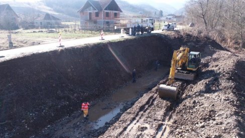 HITNA INTERVENCIJA ČAČANSKOG JAVNOG PREDUZEĆA GRADAC NA PUTU OD ZABLAĆA DO MANASTIRA: Sanacija odrona u Ježevici