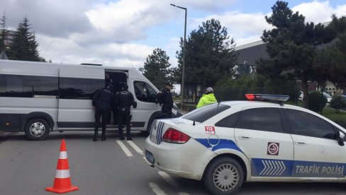 НАПАДНУТА ПОЛИЦИЈСКА СТАНИЦА: Тинејџер убио два полицајца у Измиру