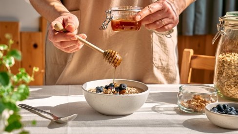 DORUČAK U KOME ĆETE DA UŽIVATE: Granola - zdrava, lagana