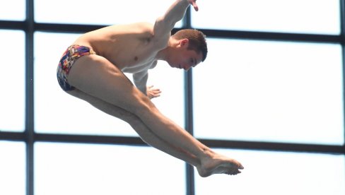 NIKOLA PARAUŠIĆ OPET SKAČE: Srpski reprezentativac u skokovima u vodu sutra skače u discipli skok s daske tri metra na SP u Dohi