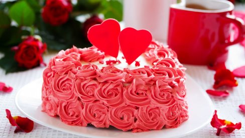 NAJSLAĐI NAČIN DA POKAŽETE LJUBAV! Brza torta za Dan zaljubljenih