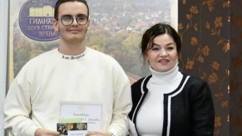 ДАРОВАО ДЕЦУ ОБОЛЕЛУ ОД АУТИЗМА: Хумани гимназијалац из Врања Вељко Пешић ДАРОВАО ДЕЦУ ОБОЛЕЛУ ОД АУТИЗМА: Хумани гимназијалац из Врања Вељко Пешић