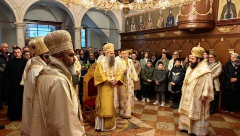 ПАТРИЈАРХ У ДВОДНЕВНОЈ ПОСЕТИ ЕПАРХИЈИ ДАЛМАТИНСКОЈ: Повод слава Богословије Света Три Јерарха у манастиру Крки