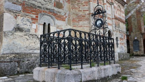 DOSTOJNIJE OBELEŽJE TVORCU SRPSKOG USTAVA: Uskoro restauracija nadgrobnog spomenika Dimitriju Davidoviću na starom groblju u Smederevu