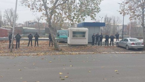 KURTIJEVA POLICIJA PRETUKLA SRBINA? Muškarac iz Leposavića posle privođenja morao da potraži lekarsku pomoć KURTIJEVA POLICIJA PRETUKLA SRBINA? Muškarac iz Leposavića posle privođenja morao da potraži lekarsku pomoć
