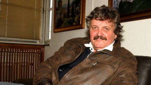 OAZA MIRA I ZELENILA: Dom Radoša Bajića ograđen zidovima - porodica čuva svoju privatnost (FOTO) OAZA MIRA I ZELENILA: Dom Radoša Bajića ograđen zidovima - porodica čuva svoju privatnost (FOTO)