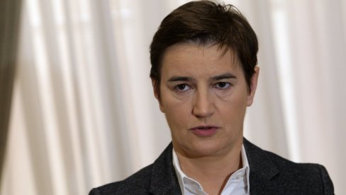 ANA BRNABIĆ OBILAZI SKC (VIDEO)
