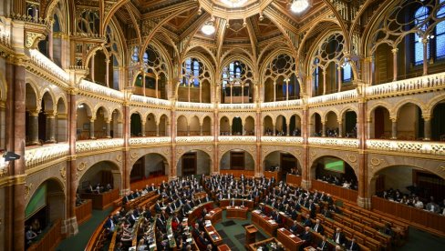 PARLAMENT PODRŽAO PREDLOG VLADE: Poslanici glasali da se Mađarska povuče iz Međunarodnog krivičnog suda