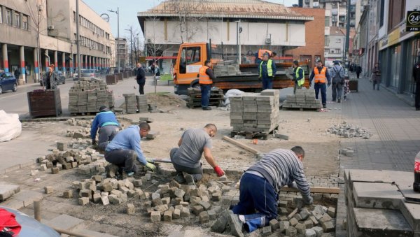 УМЕСТО УНИШТЕНИХ ПЛОЧА - ГРАНИТНА КОЦКА: Нова реконструкција Ђушиног сокачета у Смедереву