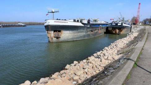 РАДОВИ НА УРЕЂЕЊУ ОБАЛОУТВРДЕ У СМЕДЕРЕВУ ЧЕКАЈУ НИЖИ ВОДОСТАЈ: Санација оштећења на чекању три месеца