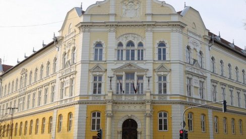 PUT DO STRUČNJAKA ZA HEMIJU I BIOLOGIJU: Novi smerovi u subotičkim srednjim školama PUT DO STRUČNJAKA ZA HEMIJU I BIOLOGIJU: Novi smerovi u subotičkim srednjim školama