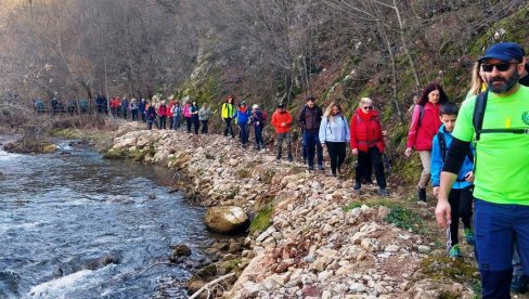 PLANINARSKA AKCIJA KOD PARAĆINA:  Pešačili kanjonom Crnice