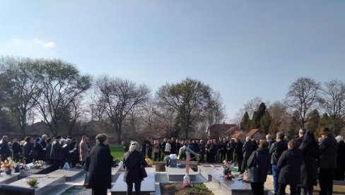 ТЕЛО И ДАЉЕ НА СУДСКОЈ МЕДИЦИНИ: Нико још није преузео Лава П. С. (25), осумњиченог да је са супругом Мартином смртио своју децу, па се убио