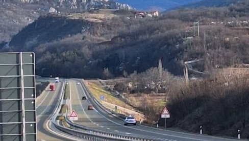 DRUGA ŽRTVA NESREĆE KOD NIŠA: U operacionoj sali preminula devojka povređena u udesu DRUGA ŽRTVA NESREĆE KOD NIŠA: U operacionoj sali preminula devojka povređena u udesu