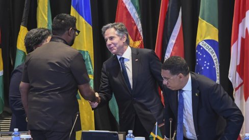 АМЕРИКА ДАЈЕ 300 МИЛИОНА ДОЛАРА ХАИТИЈУ: Подршка карипској земљи после оставке премијера и ескалације насиља