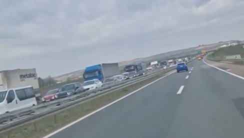 TEŽAK UDES KOD ISKLJUČENJA ZA BEŠKU: Stvorile se kilometarske gužve (VIDEO)