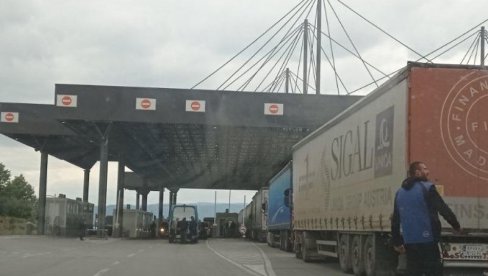 ДАО ПОЛИЦИЈИ ЛАЖНУ САОБРАЋАЈНУ ДОЗВОЛУ: Прокупачка полиција ухапсила држављанина Аустрије на пункту у Мердару ДАО ПОЛИЦИЈИ ЛАЖНУ САОБРАЋАЈНУ ДОЗВОЛУ: Прокупачка полиција ухапсила држављанина Аустрије на пункту у Мердару