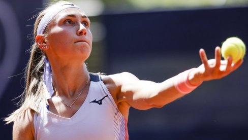 ПОБЕДА КАРИЈЕРЕ: Александра Крунић победила пету тенисерку света и прошла у четвртфинале