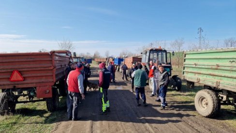 КА ЊИВИ САМО ПО РАВНОМ ДРУМУ:  Паори Србобрана и Руског Крстура уз помоћ локалне самоуправе организовали две акције уређења атарских путеве