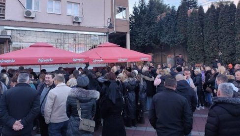 ГЛАСАЋЕ СЕ О СМЕНИ ПРЕДСЕДНИКА ОПШТИНА НА СЕВЕРУ КИМ: Централна изборна комисија у Приштини усвојила прелиминарни извештај