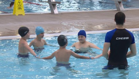 АКЦИЈА ГРАДА ЈАГОДИНА: Бесплатна обуkа пливања за млађе основце