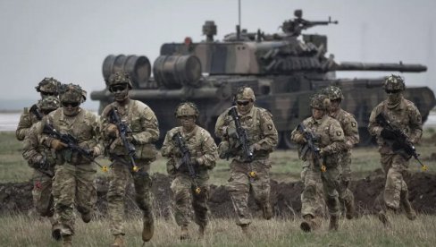 EU MORA DA FORMIRA SNAGE ZA BRZO REAGOVANJE: Makron - Do 2025. da broje do 5.000 vojnika