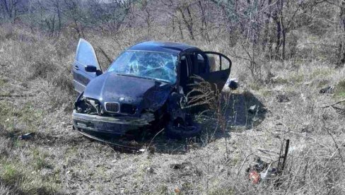 TEŽAK UDES KOD NEGOTINA: Poginuo muškarac, drugi transportovan za Niš (FOTO)